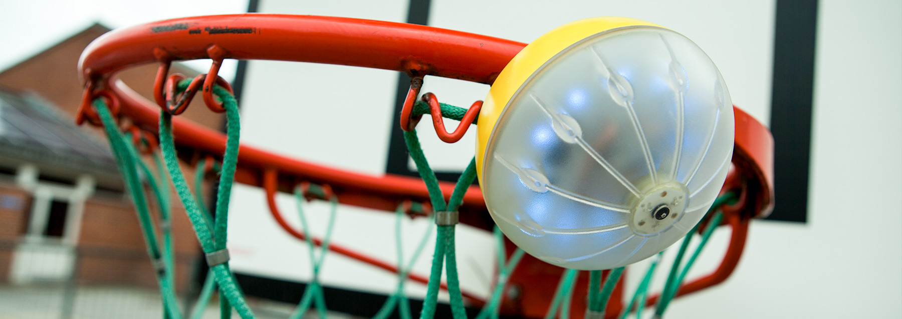 La course à pieds, jeux de balle ou gymnastique